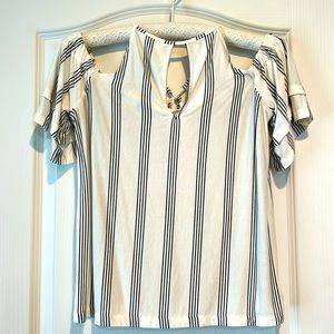 American Eagle Soft & Sexy Blk/White striped key hole off shoulder T-shirt S